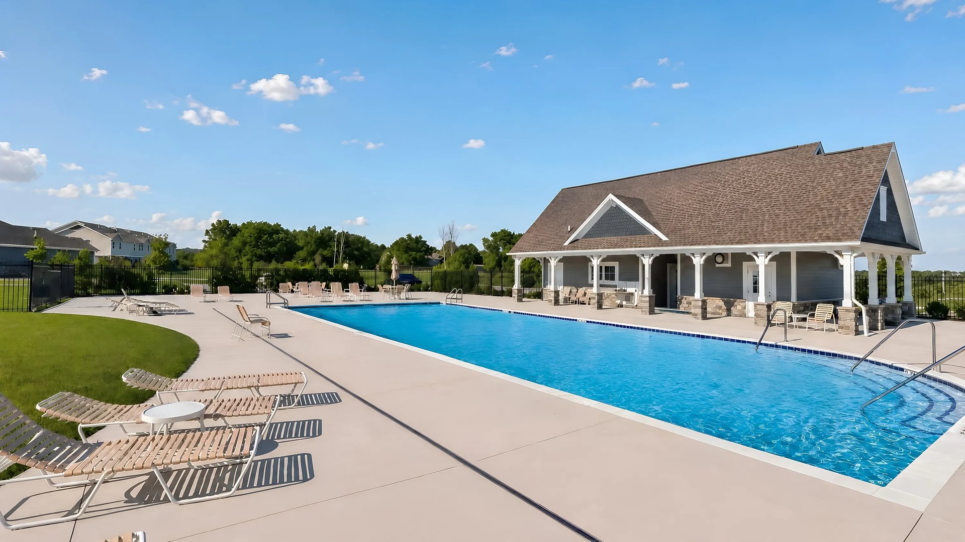 Kingston Ridge Pool (Swimming Pool in Kingston Ridge)